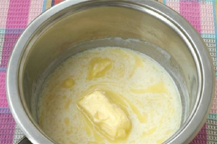 Пишний бісквіт у духовці для торта класичний
